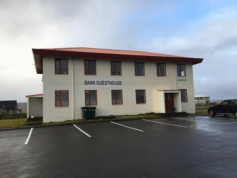 Bank Guesthouse Keflavík Exteriör bild